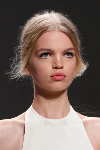 Look 1